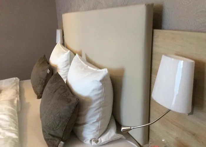 Weingut Bastian בית הארחה בראונברג